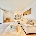 Juicy Private With Jacuzzi Apartment