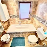 Apartmán Juicy Private With Jacuzzi