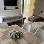 Juicy Private With Jacuzzi