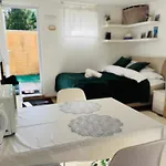 Juicy Private With Jacuzzi *