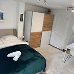 Juicy Private With Jacuzzi Apartment