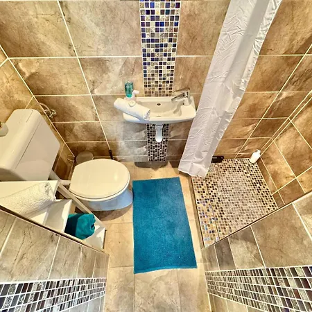 Διαμέρισμα Juicy Apartments With Jacuzzi & Private Garden Szentendre