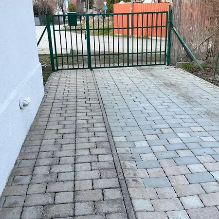 Juicy Apartments With Jacuzzi & Private Garden * Szentendre