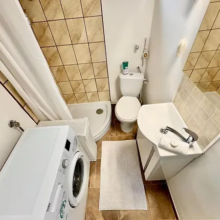 Διαμέρισμα Juicy Apartments With Jacuzzi & Private Garden Szentendre