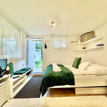 Juicy Apartments With Jacuzzi & Private Garden