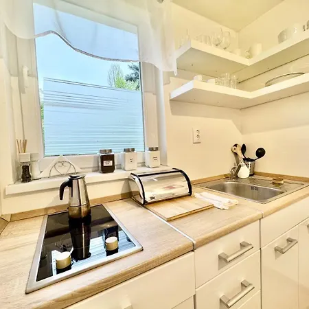Διαμέρισμα Juicy Apartments With Jacuzzi & Private Garden Szentendre