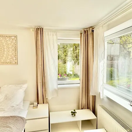 Apartment Juicy Apartments With Jacuzzi & Private Garden
