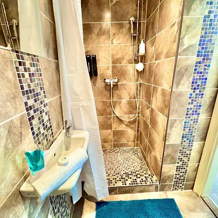 Apartmán Juicy Private With Jacuzzi *