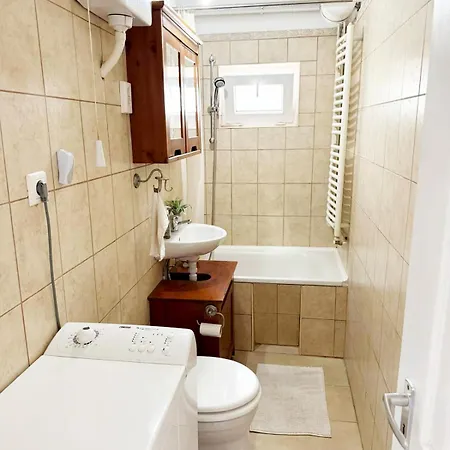 Juicy With Jacuzzi & Private Garden Lägenhet *