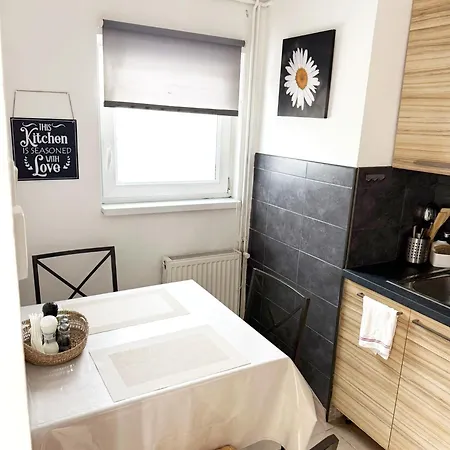 Juicy With Jacuzzi & Private Garden Szentendre