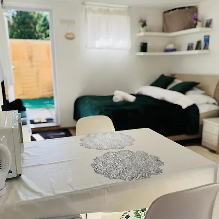 Juicy Private With Jacuzzi *