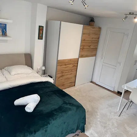 Juicy Private With Jacuzzi Daire