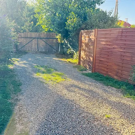 Juicy Private With Jacuzzi Szentendre