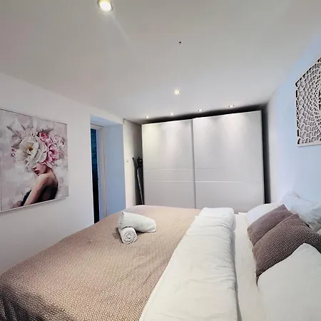 Juicy Private With Jacuzzi Apartamento Szentendre