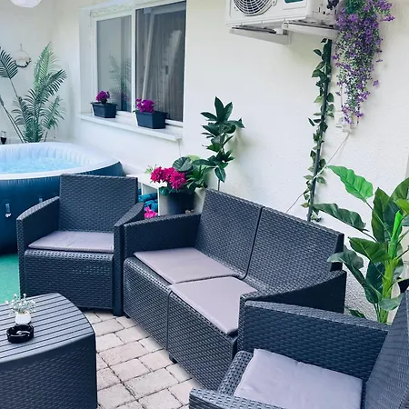 Juicy Private With Jacuzzi * Szentendre